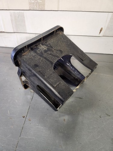 Vassoio scatola batteria posteriore sotto sedile rasaerba Ariens 19HP - Foto 5 di 7