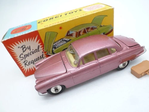 VINTAGE CORGI TOYS 238 JAGUAR MK 10 IN ORIGINAL BOX 1962