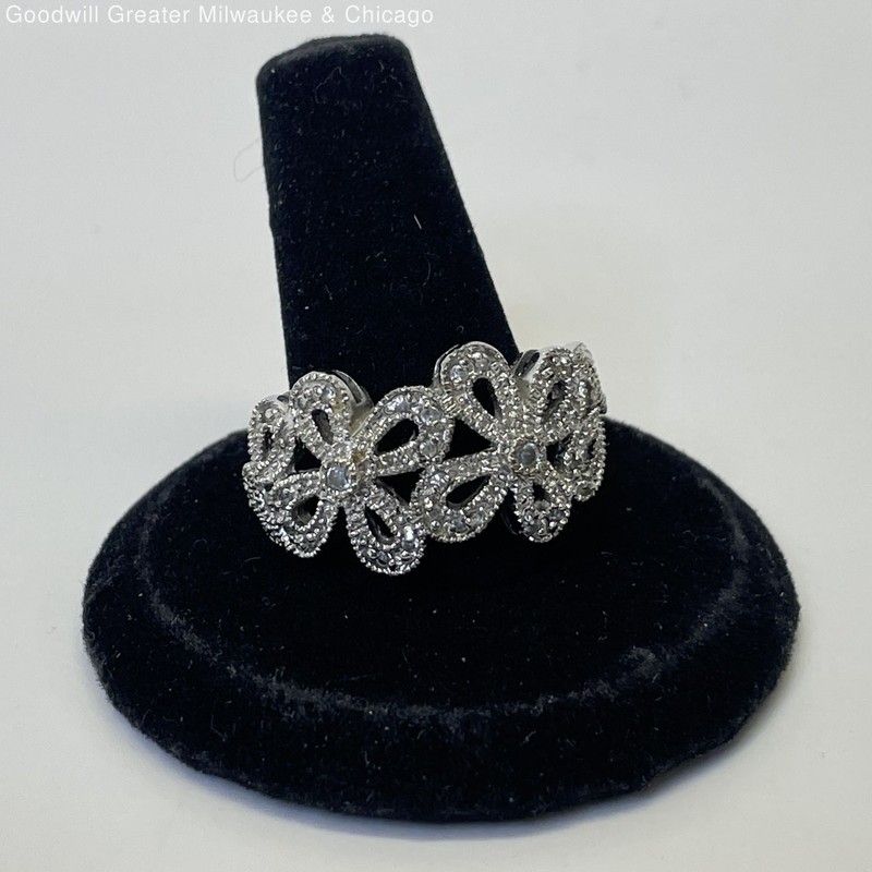 Lia Sophia Silver Tone Flower Ring 5.6g