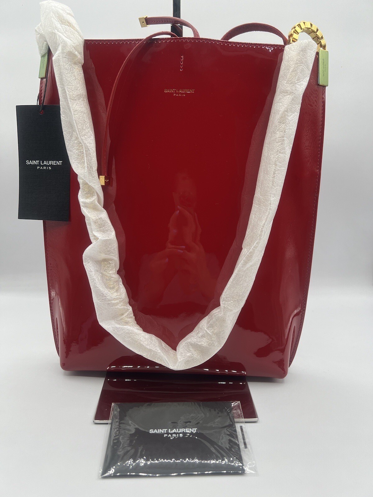Borsa hobo nuova con etichette Saint Laurent Suzanne vernice rossa verniciata pelle verniciata piccola catena 636498