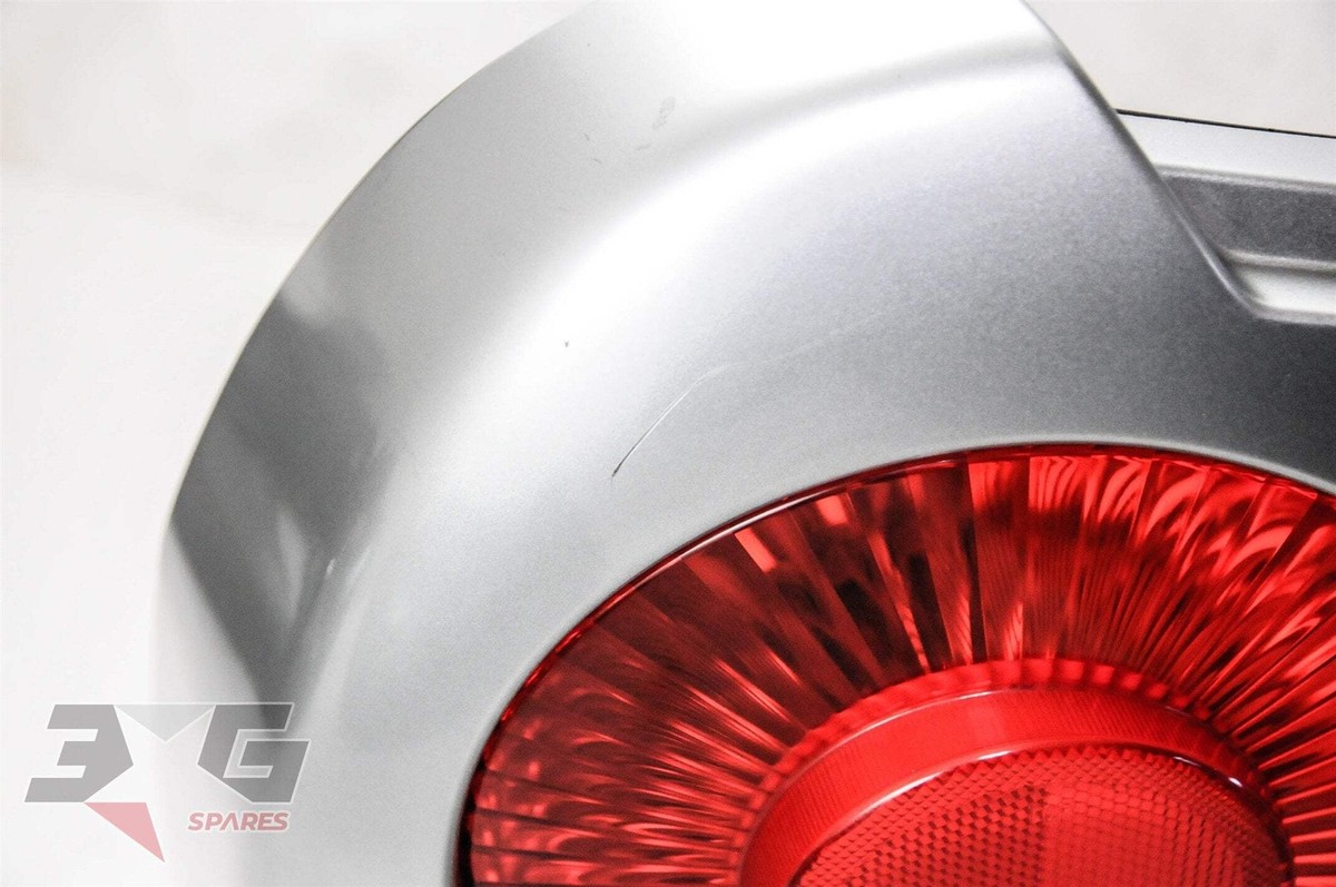 JDM Nissan Koito 220-66260 Skyline R34 Tail Lights Set