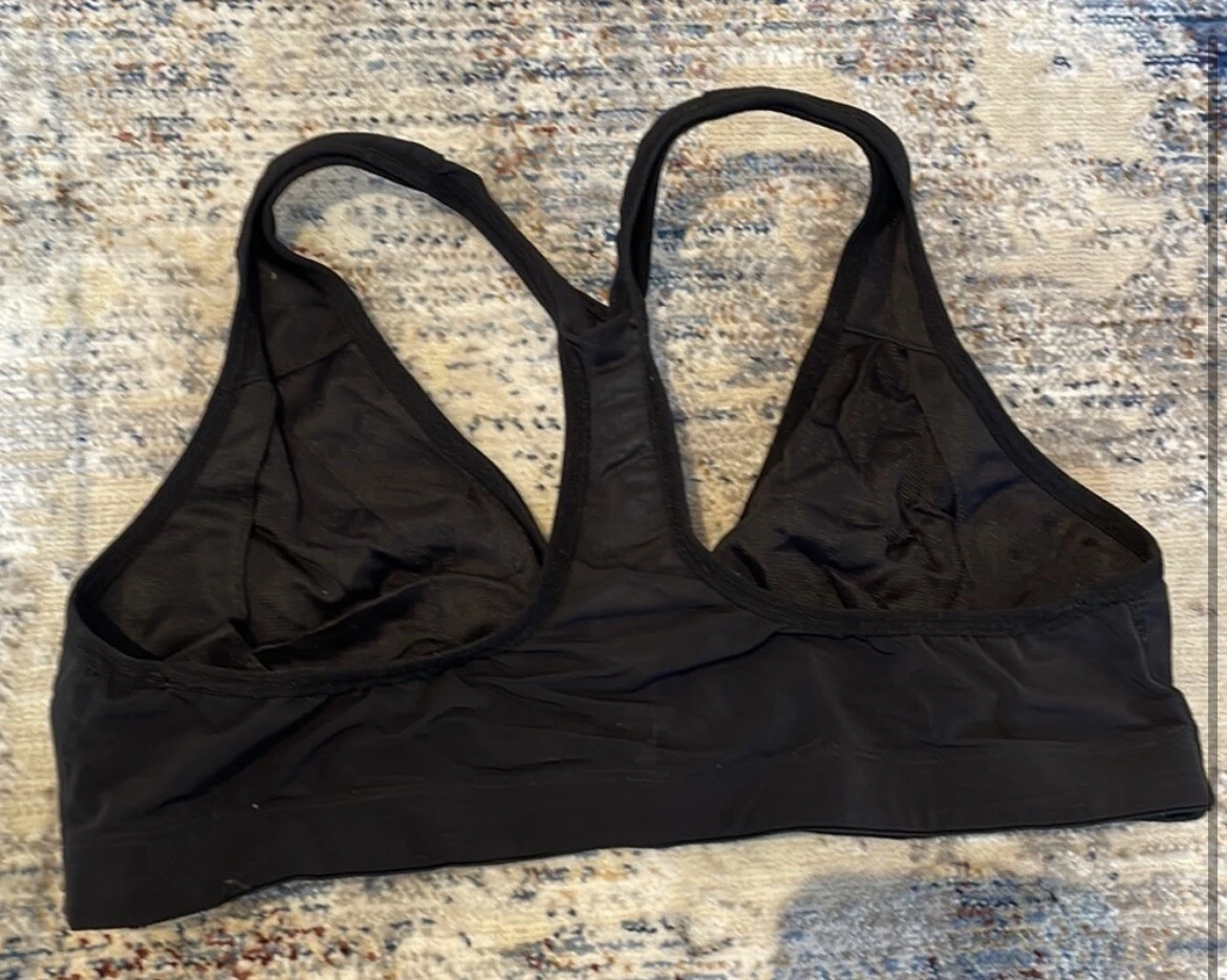 So sorry for posting twice, I thought this in alignment racerback bra  deserved a heads up and comparison to the arise bra 😊 : r/lululemon