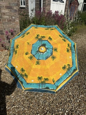 Vintage 80er Jahre Strandschirm mit tropischem Palmenmuster Gartenschirm