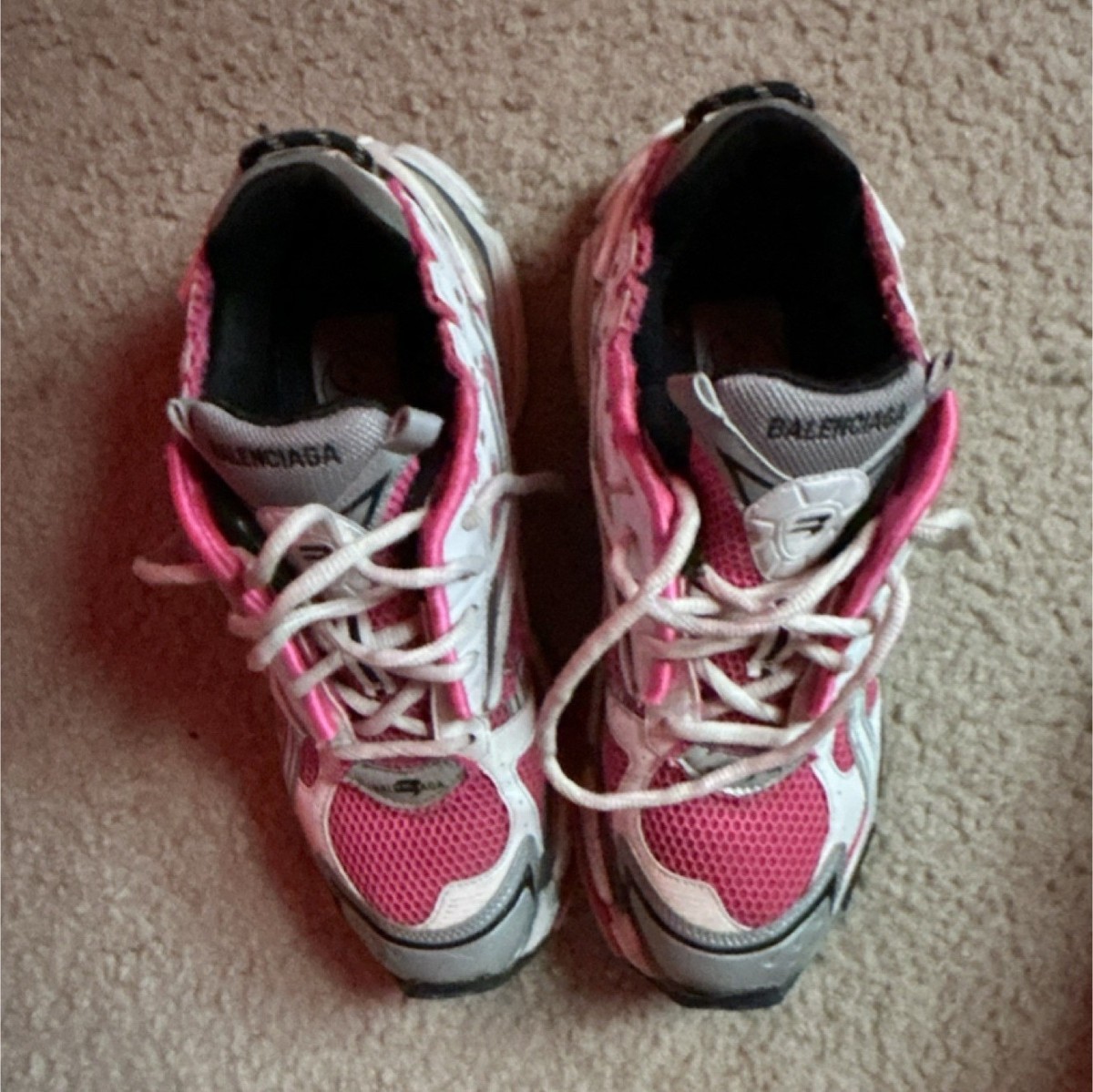 Balenciaga Runner Lace Up Sneakers Pink White Gray Low Top  display picture 2