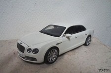 Minichamps Bentley Flying Spur W12 1 18 diecast white Flying Spur