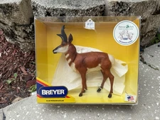 New NIB Breyer Horse Wild Animal #389 Pronghorn Antelope National Park Series