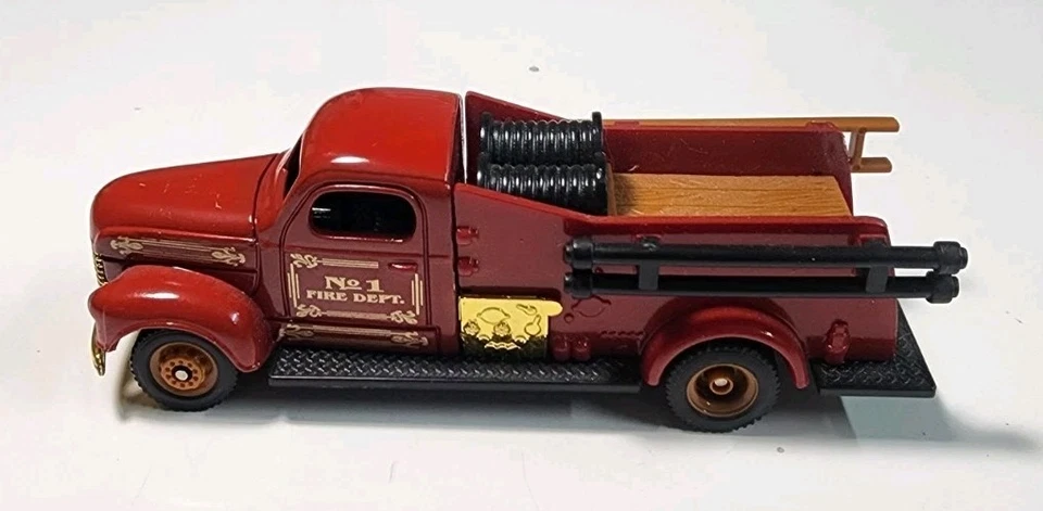 1999 High Speed #HF434 Red 1948 Task Master 1/64 Diecast/Plastic Fire Truck - Image 4 of 4