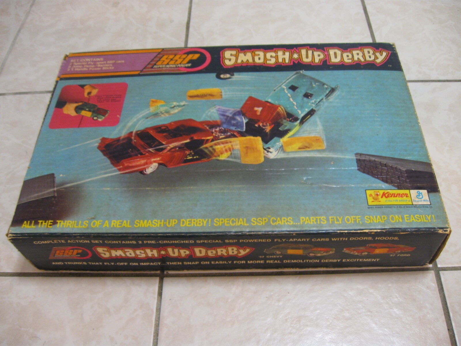 1971 VINTAGE KENNER SSP SMASH UP DERBY CAR SET IN THE ORIGINAL BOX COOL