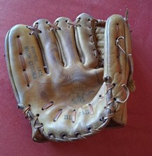 Vintage Holmar BL215 Boy's Left Handed 11" Leather Rawhide Baseball Glove