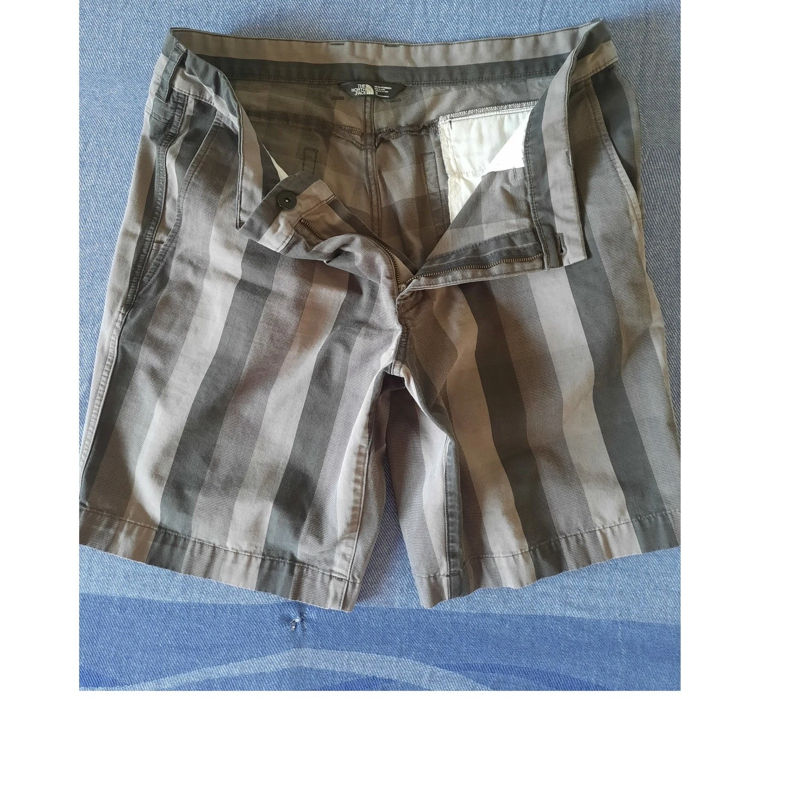 The North Face Mens Striped Chino Shorts Grey Charcoal Size 38 Regular Outdoor