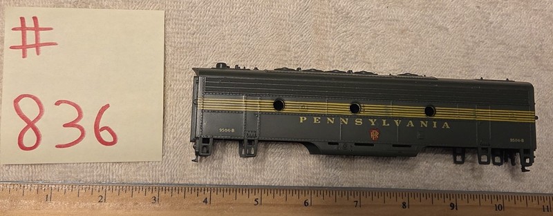 Athearn HO Engine Parts - Lot #836 – Pennsylvania F7B Shell – Used ***READ***