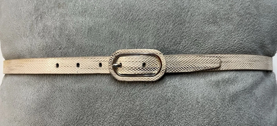 复古 Chico's 金属蛇浮雕椭圆形包裹扣紧身腰带 尺寸 M 二手状况完好 — 第 4/4 张图片