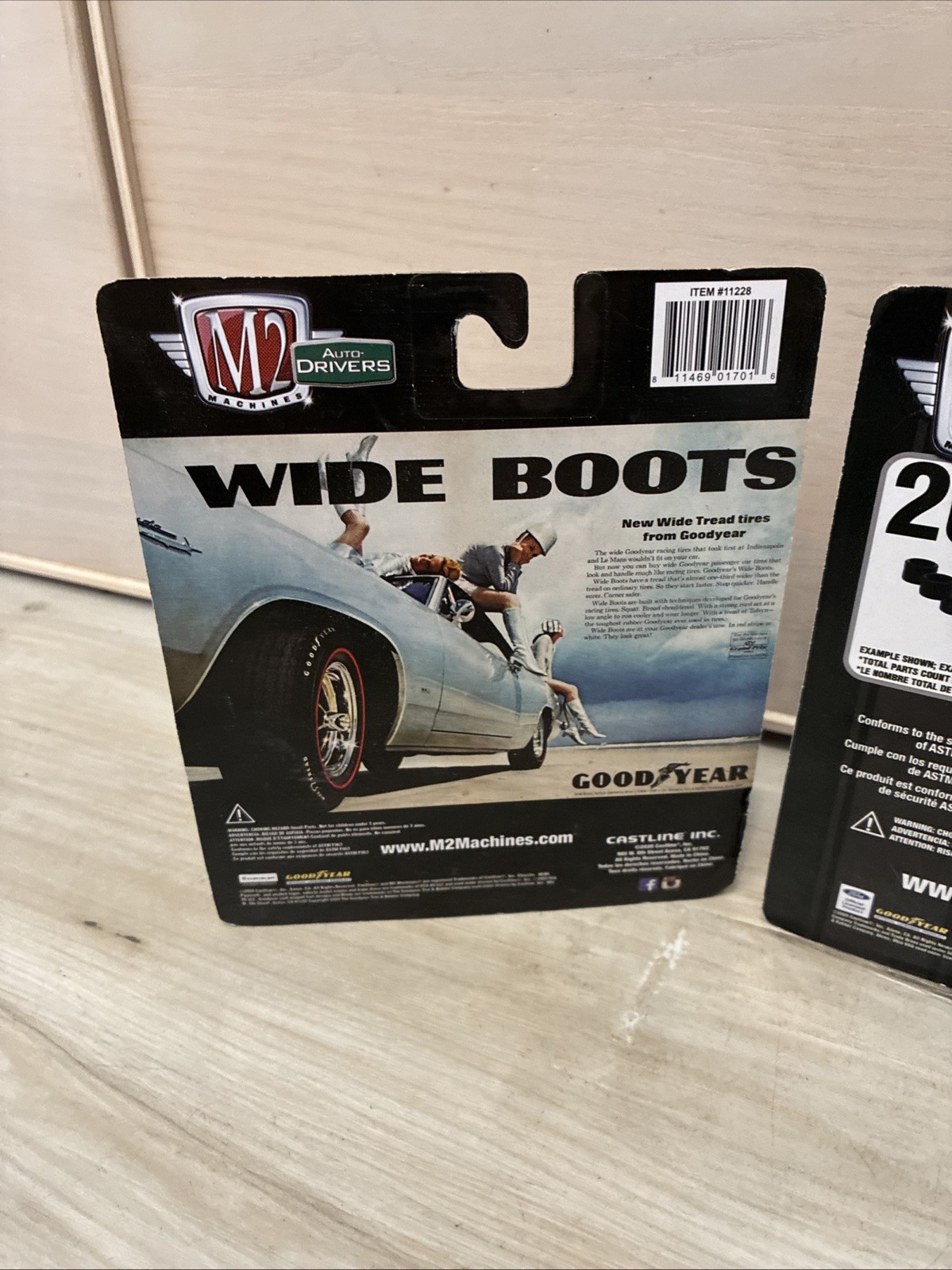 M2 MACHINES AUTO DRIVERS  3 LOT 1968 Mercury Cougar 1:64 Plymouth Road Runner thumbnail 5