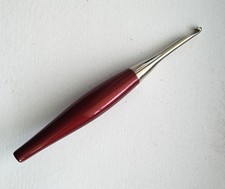 Furls Odyssey Crochet Hook Red Size H/5mm