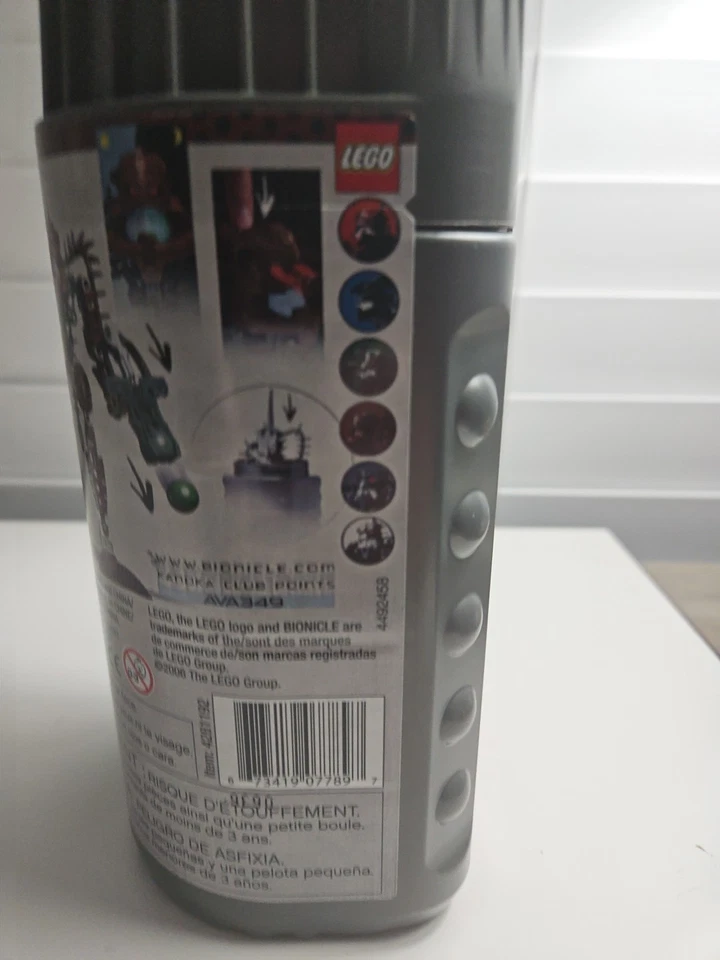 LEGO Bionicle Piraka Avak 8904 New In Container Sealed 41pcs - Image 2 of 4