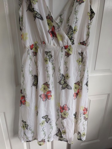 Gorgeous White, shiny butterfly design floral Ichi brand size large dress - Picture 4 of 9