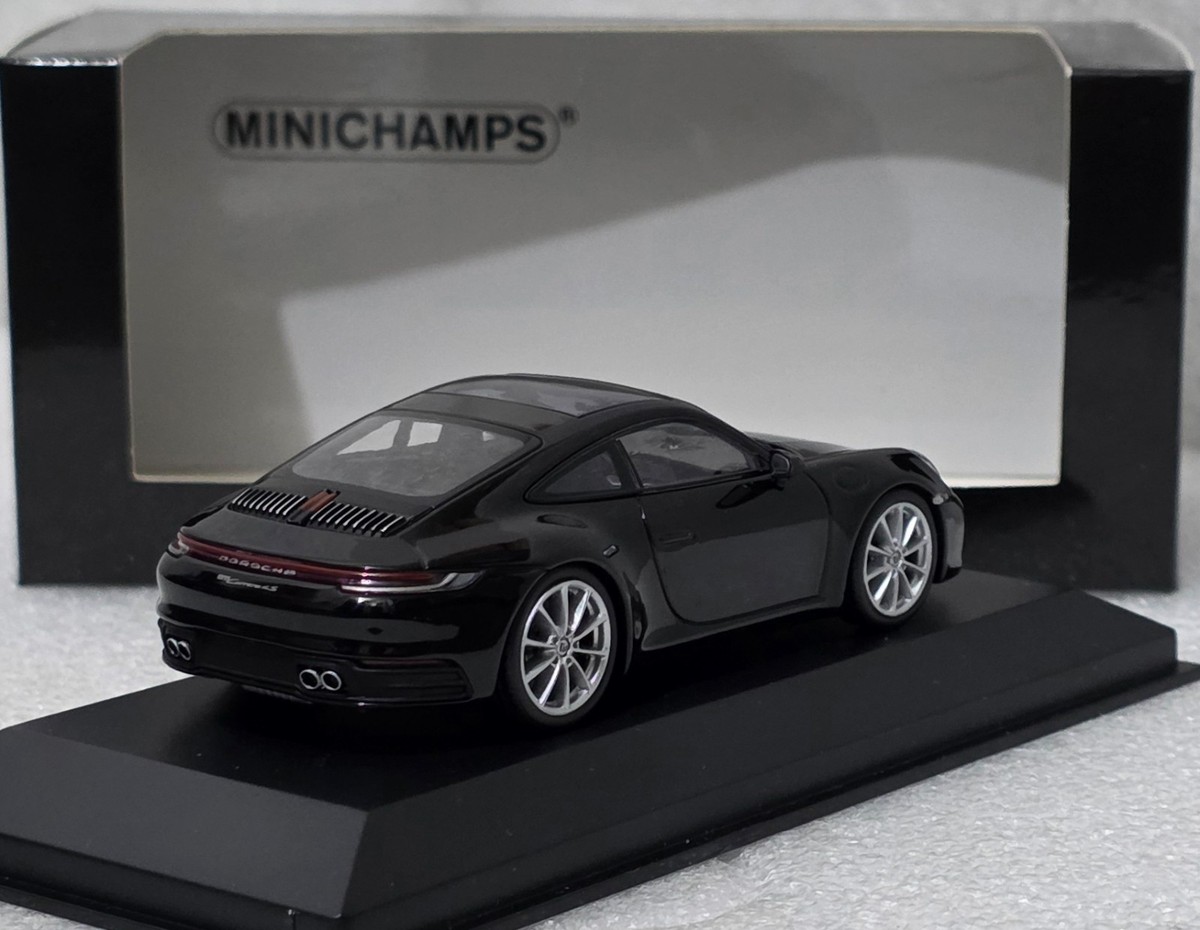 Porsche 911 (992) Carrera 4S 2019 Black 1:43 Minichamps 410069320