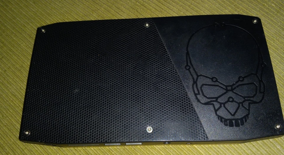 Intel NUC Skull Canyon (6i7KYK) Testado - Imagem 2 de 4