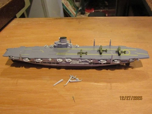 Vintage WWII WW2 US Navy Aircraft Carrier Waterline Ship 7.5 Manufacture Model ?