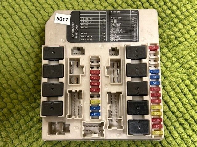 HEIBTENY Connecteur De Fusible ABS Noir Pour Nissan Micra K12 Note E11 - Réf. 2438079908 - Remplacement Parfait
