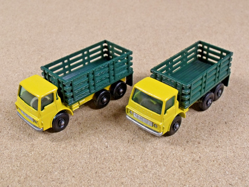 2 OLD VINTAGE LESNEY MATCHBOX # 4 DODGE STAKE TRUCKS - Picture 2 of 6