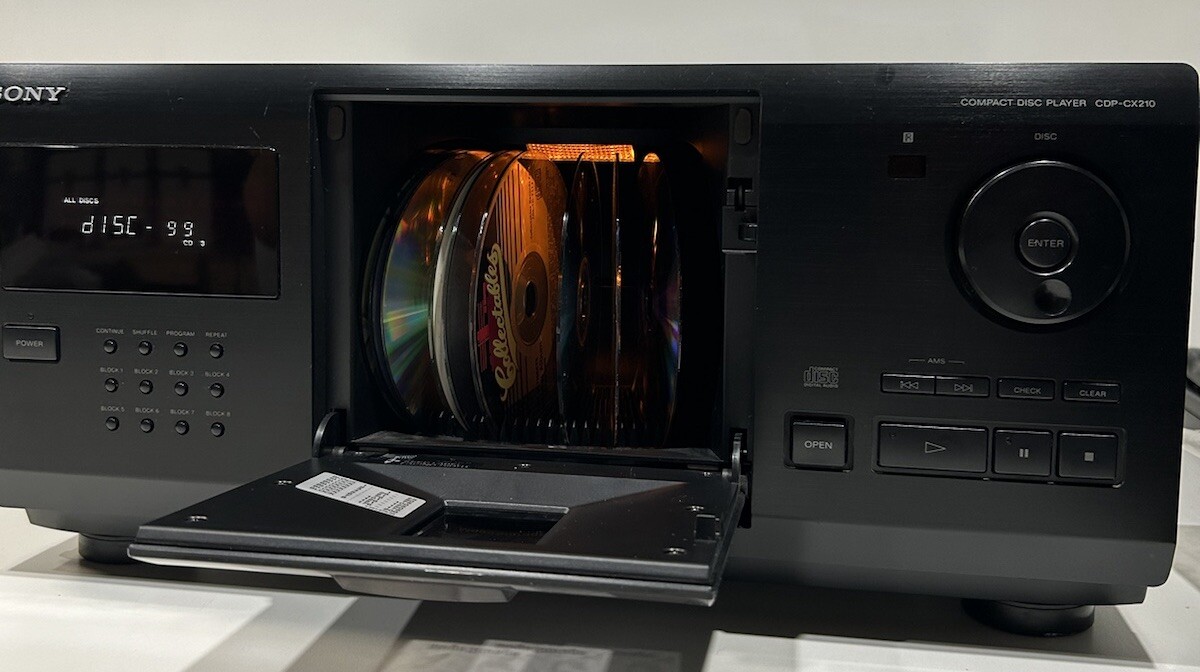 Sony CDP-CX210 Mega Storage 200 Disc CD Changer Player Without