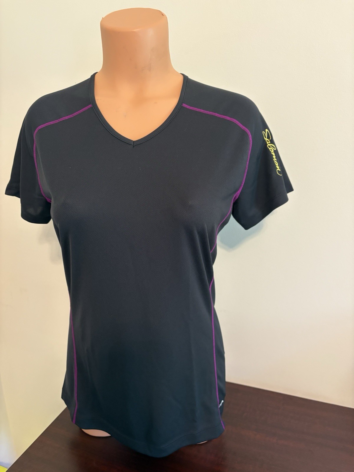 T shirt donna Salomon ActiLite Cosmic nera viola media nuova con etichetta