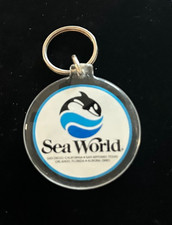 Vintage 1990s SeaWorld Shamu Whale Round Acrylic Keychain