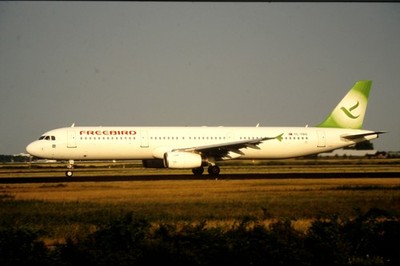 Dia TC-FBG Airbus A321-231 Freebird 35mm ungerahmt O105-7-4