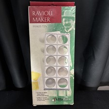 VTG Villaware Ravioli Maker 5500, makes 10 La...
