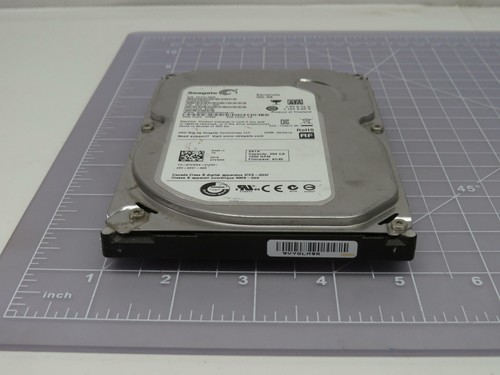 SEAGATE 1BD141-500 ST250DM000 250GB 3.5 IN SATA HARD DRIVE T172370 - Picture 3 of 6