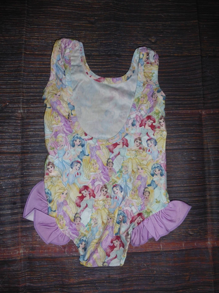 NUEVO Traje de baño Boutique Princesa Blancanieves Ariel Cenicienta Belle con volantes Foto 3 de 4
