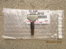 88 - 93 TOYOTA COROLLA BASE DX GTS LE MASTER UNCUT STEEL KEY BLANK BRAND NEW