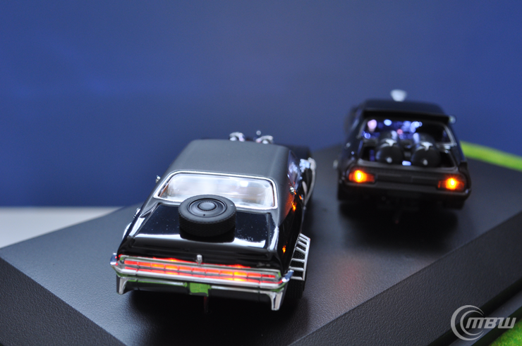 1/43 Autoart, Mad Max 2 Road Warrior Interceptor + Enemy LED