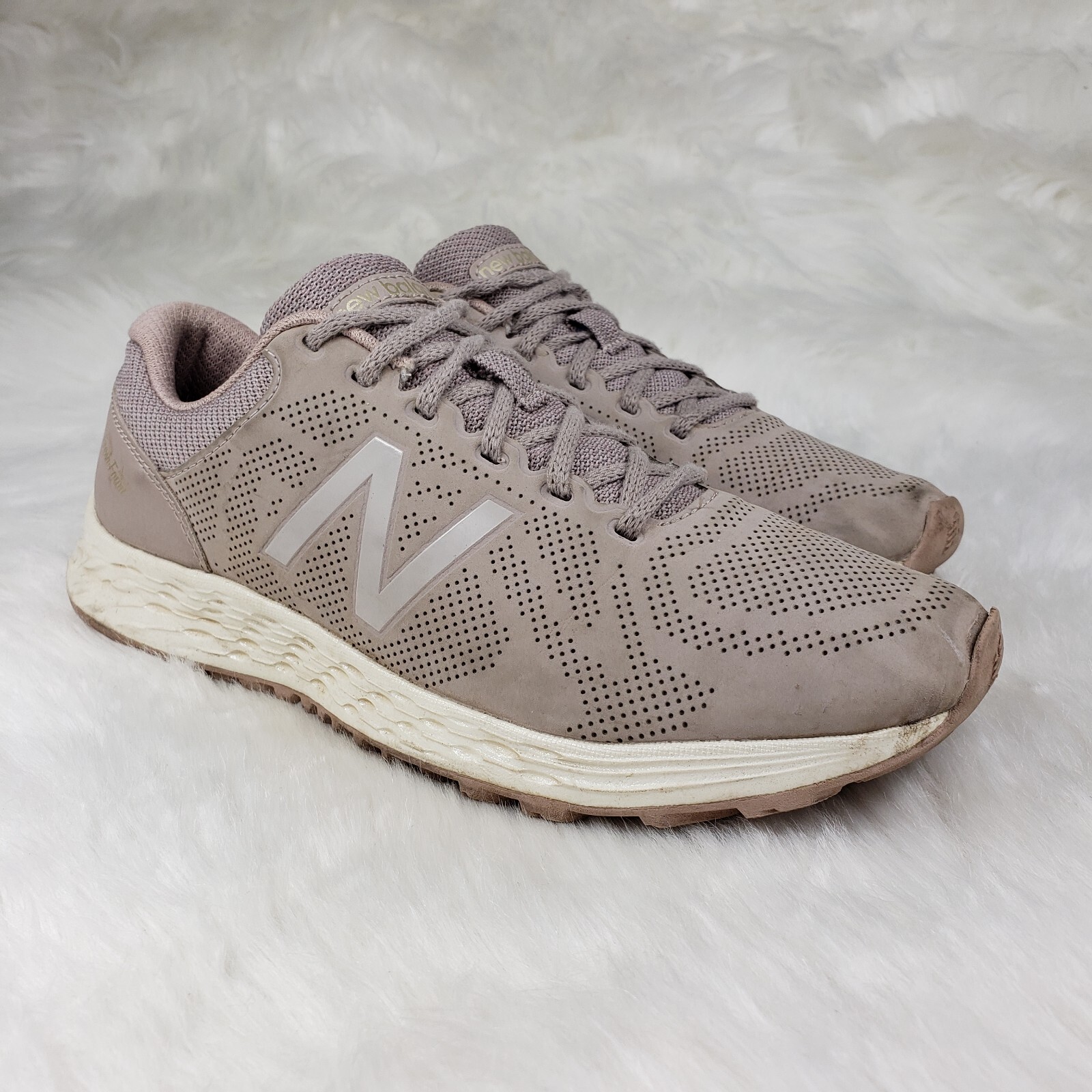 NEW BALANCE Arishi Fresh Foam Casual Comfort Walking Running Womens Size US 7.5B