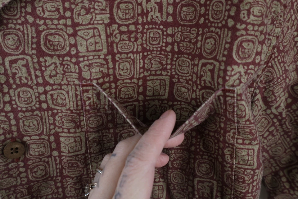 Vintage 90s LL Bean Mens Medium Faded Abstract Looped Collar Button Shirt Red - Image 4 of 4