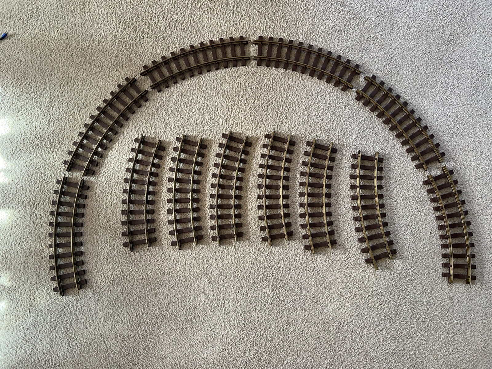 LIONEL 4’ DIAMETER 1 GAUGE G GAUGE LOT OF 12 PIECES CURVED 30° TRACK FULL CIRCLE