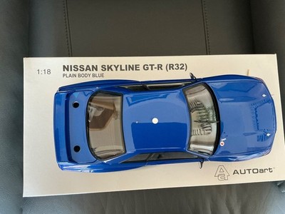 AUTOART 1/18 NISSAN SKYLINE GT-R (R32) PLAIN COLOUR VERSION
