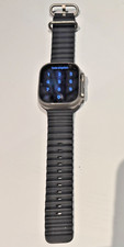 Apple Watch Ultra 49mm Titanium Gehäuse mit Midnight Blue Ocean Armband...