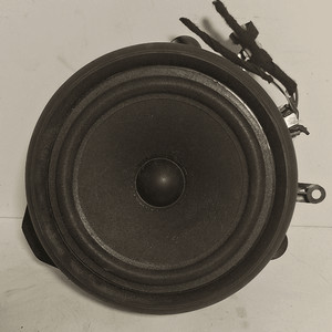 8E0035411 Lautsprecher vorn Links AUDI A4 (8E) 3.0 V6 TDI Quattro SW 5p/d/2967cc