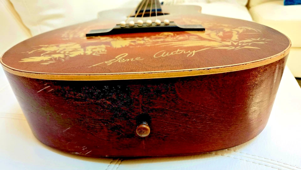 Vintage 40s Gene Autry Cowboy Stencil Parlor Acoustic Guitar ,MUST SEE !! - Image 4 of 4