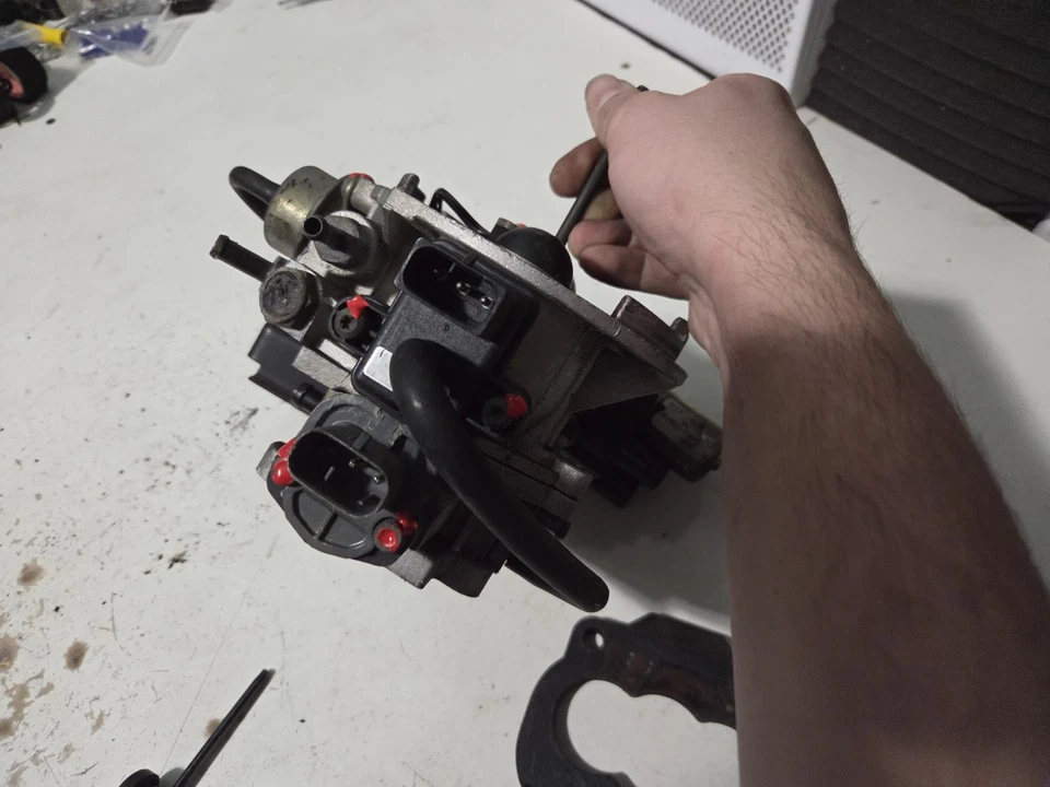 1989 - 1991 Dodge Ram Dakota V8 5.2L 318 TBI Throttle Body Assembly OEM Holley - Image 4 of 4