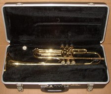 Vintage Vincent Bach Bundy Selmer Bb Trumpet  5B Mouthpiece  Case Elkhart USA