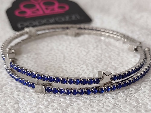 Paparazzi Let Freedom Ring Blue rhinestones silver coil stars bracelet - Picture 2 of 7