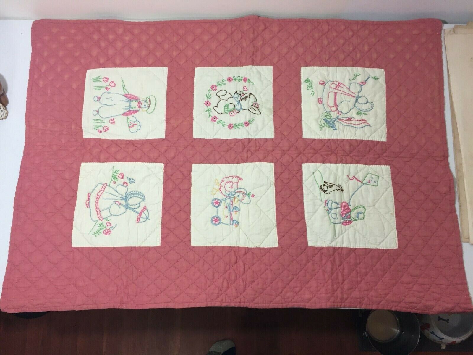 Vintage Pink Quilt with Embroidered Animals Baby Nursery Children's Blanket Specjalna cena z natychmiastową dostawą