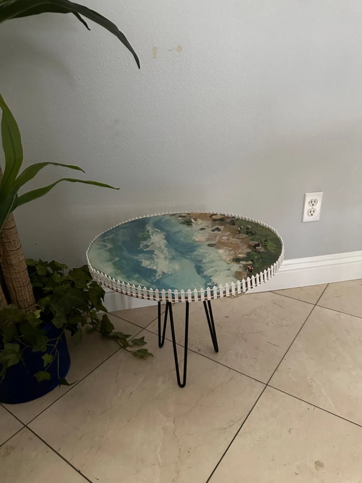 Mesa auxiliar arte resina hecha a mano color azul y blanco buena para mesa auxiliar Foto 3 de 3