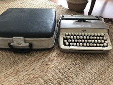 Smith Corona Galaxie Portable Typewriter W/ Case SCM thumbnail