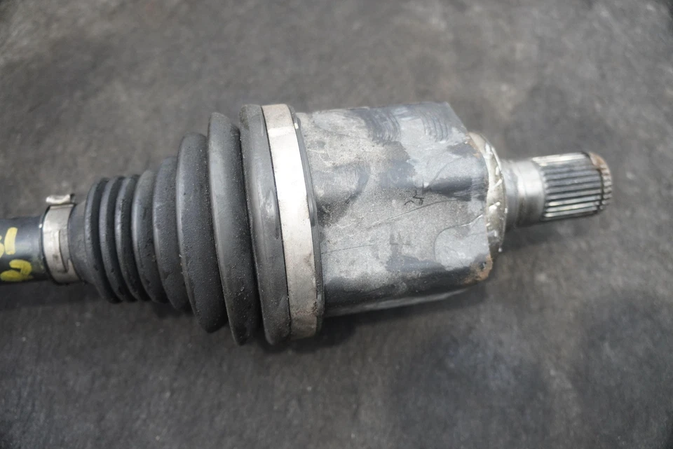 Front Left Driver CV Axle Shaft LR061604 Land Rover Discovery Sport L550 2018-19 - Image 3 of 4