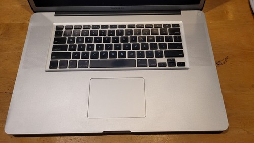 Macbook pro 17" per ricambi o riparazione - Foto 3 di 6