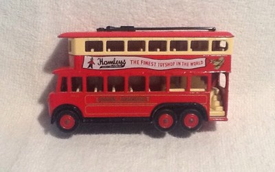hamleys double decker bus